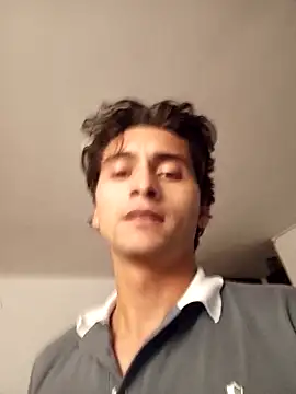 Snapshot of Juman1980 chatting on May 4, 12:06 am Juman1980 online show from May 4, 12:06 am