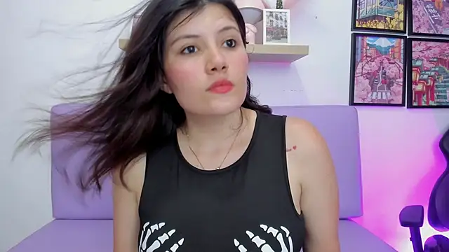 Carolina Burninng online show from October 6, 8:28 pm