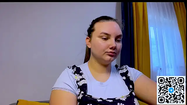 Snapshot of Dreamyblushfairy chatting on May 31, 4:47 pm Dreamyblushfairy online show from May 31, 4:47 pm