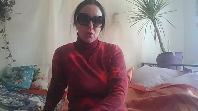 Snapshot of BELLAMORGANE1 chatting on February 5, 4:14 pm BELLAMORGANE1 online show from February 5, 4:14 pm