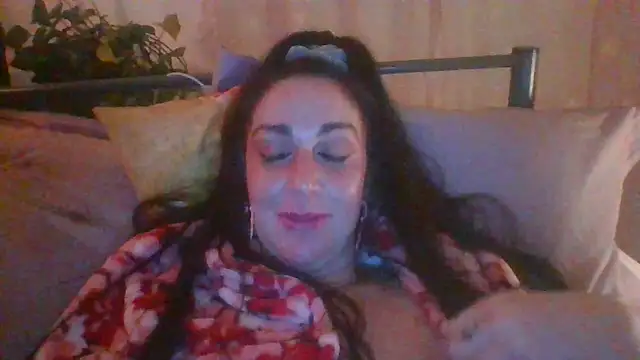 Snapshot of BELLAMORGANE1 chatting on February 7, 9:15 pm BELLAMORGANE1 online show from February 7, 9:15 pm