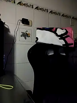 Snapshot of StarSex22 chatting on January 11, 7:17 am StarSex22 online show from January 11, 7:17 am