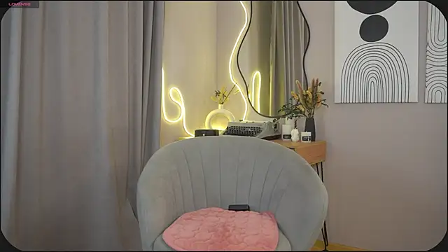 Snapshot of dietmountaindew_ chatting on February 3, 3:27 pm dietmountaindew  online show from February 3, 3:27 pm