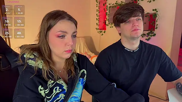 RobertAndLinela online show from February 5, 9:25 am