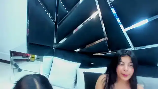 IsabellRodriguez18 online show from March 20, 4:07 am