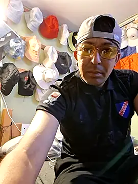 zeus2630 online show from December 14, 9:52 pm