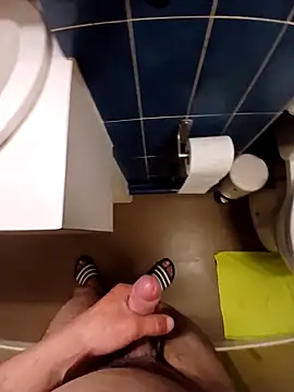 rominoucoquin online show from April 27, 8:40 pm