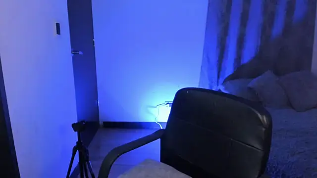 nala-saphir online show from December 22, 7:16 am