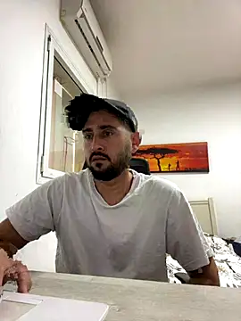 Snapshot of luffykingofpirets chatting on November 9, 8:12 am luffykingofpirets online show from November 9, 8:12 am