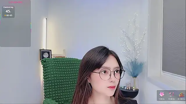 Snapshot of Natasha2025 chatting on November 12, 5:02 pm Natasha2025 online show from November 12, 5:02 pm