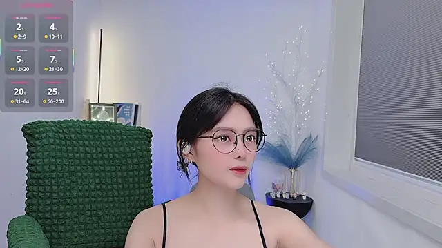 Snapshot of Natasha2025 chatting on November 20, 1:11 pm Natasha2025 online show from November 20, 1:11 pm