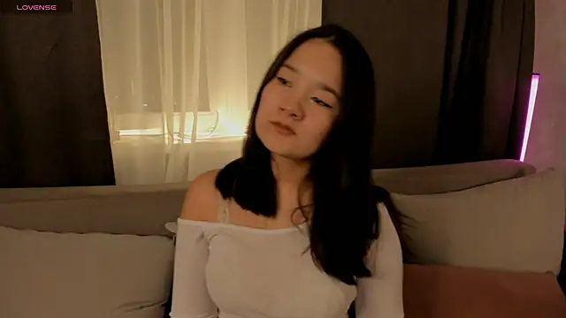 Maekko online show from February 13, 6:26 pm