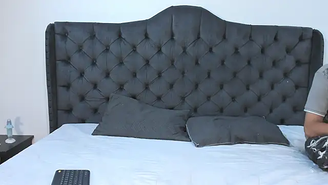 two milkyway online show from September 20, 12:17 pm