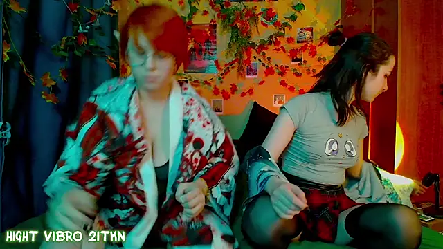 TrickyKitsune online show from October 26, 3:40 pm