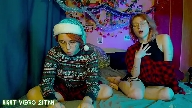 TrickyKitsune online show from December 21, 2:02 pm