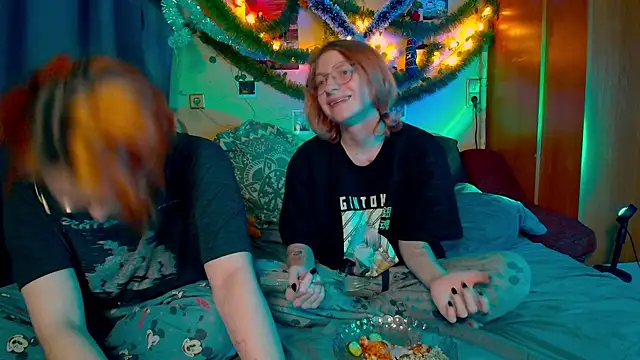 TrickyKitsune online show from January 5, 5:27 pm