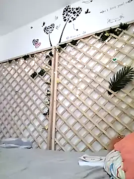 Mia WAll online show from January 18, 3:16 pm