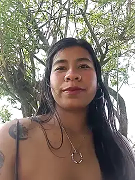 Snapshot of Pamelamilkk_1007 chatting on January 11, 7:38 pm Pamelamilkk 1007 online show from January 11, 7:38 pm