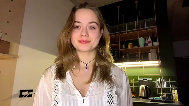 Snapshot of RoxyStar17 chatting on January 8, 8:18 pm RoxyStar17 online show from January 8, 8:18 pm