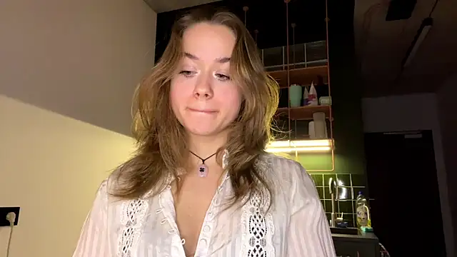 Snapshot of RoxyStar17 chatting on January 10, 8:15 pm RoxyStar17 online show from January 10, 8:15 pm