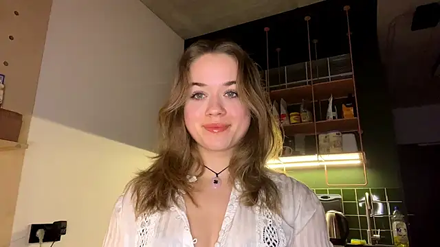 Snapshot of RoxyStar17 chatting on January 26, 8:34 pm RoxyStar17 online show from January 26, 8:34 pm