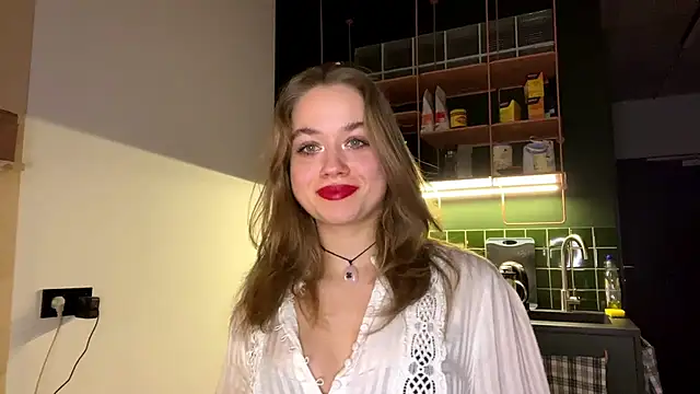 Snapshot of RoxyStar17 chatting on February 6, 8:45 pm RoxyStar17 online show from February 6, 8:45 pm