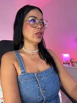 KarolRubi1 online show from April 12, 8:03 pm