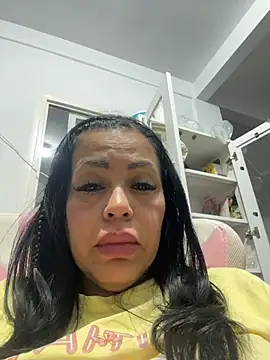 KarolRubi1 online show from May 27, 1:57 am