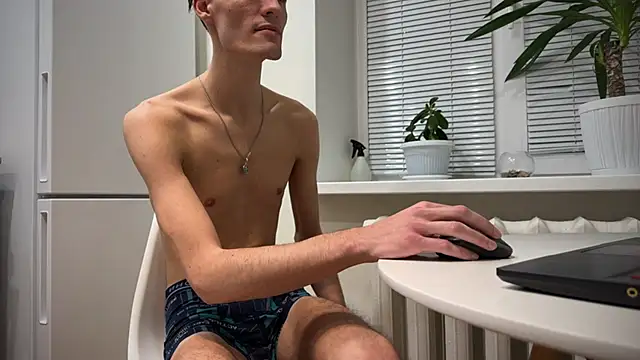 Snapshot of BrendanSilvers chatting on December 24, 11:22 pm BrendanSilvers online show from December 24, 11:22 pm