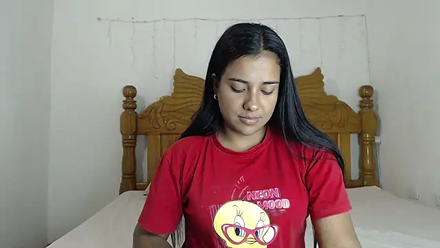 Coral0403 online show from February 3, 6:49 pm