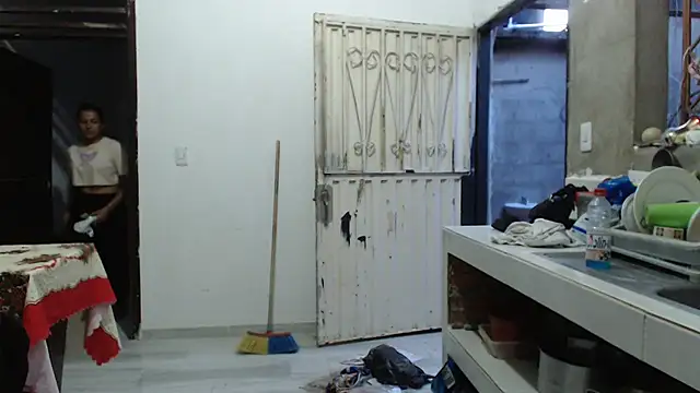 Coral0403 online show from March 5, 11:05 pm