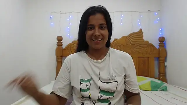 Coral0403 online show from March 16, 7:27 pm