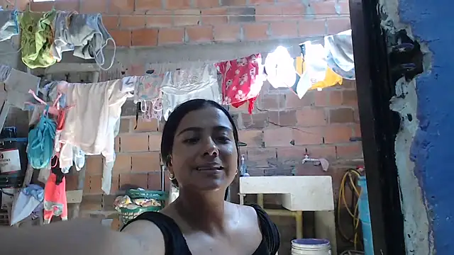 Coral0403 online show from December 14, 3:28 pm