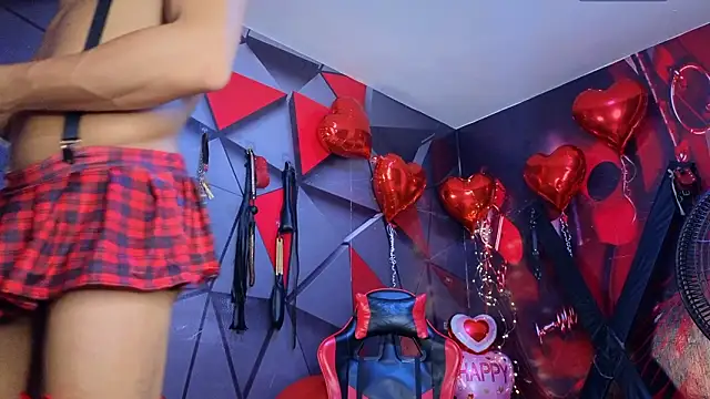 Snapshot of Nijinsky_LatinBoy chatting on February 14, 11:23 pm Nijinsky LatinBoy online show from February 14, 11:23 pm