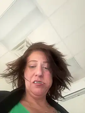 AlessasRoom online show from April 4, 3:31 pm