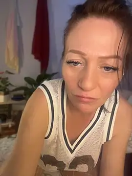 AlessasRoom online show from April 7, 4:29 pm