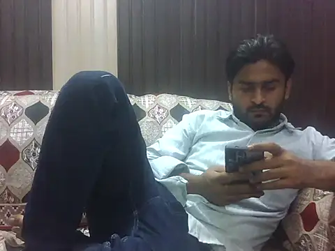 indihotguy online show from October 29, 1:13 pm