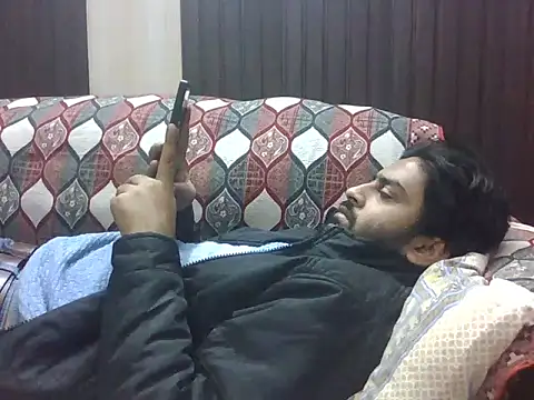 indihotguy online show from December 3, 12:58 pm