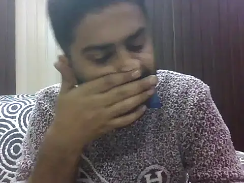 indihotguy online show from February 10, 8:51 am