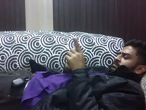 indihotguy online show from February 16, 11:28 am