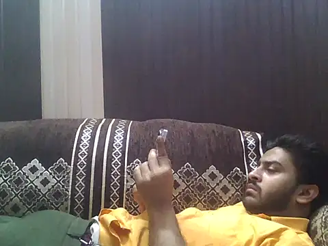 indihotguy online show from April 1, 9:10 am