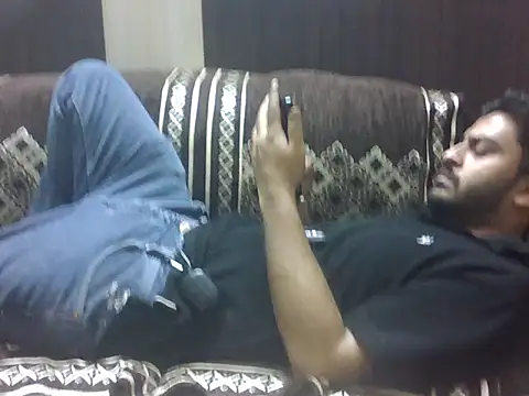 indihotguy online show from April 2, 7:06 am