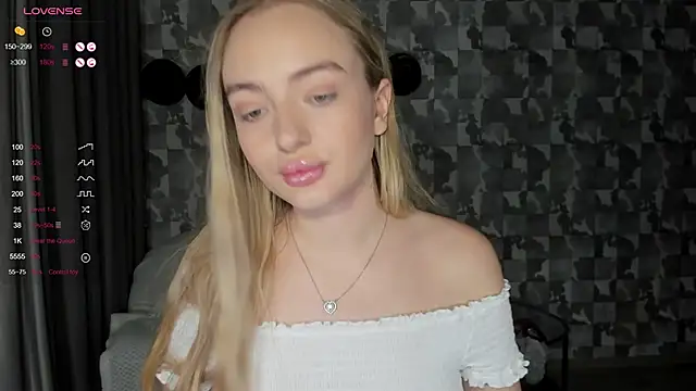 A delina online show from November 1, 1:57 pm