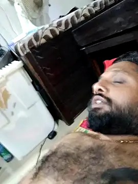 Snapshot of carria_homes chatting on December 28, 12:57 am carria homes online show from December 28, 12:57 am