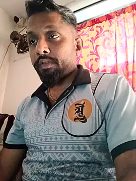 Snapshot of carria_homes chatting on February 6, 7:45 am carria homes online show from February 6, 7:45 am