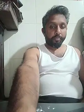 Snapshot of carria_homes chatting on January 7, 7:05 pm carria homes online show from January 7, 7:05 pm