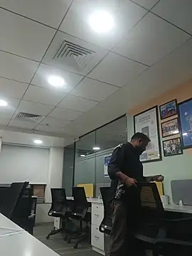 Snapshot of carria_homes chatting on February 20, 2:17 pm carria homes online show from February 20, 2:17 pm