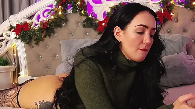 KimKhallifa online show from December 18, 5:13 am