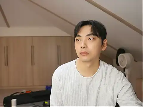 Snapshot of chinalover4199 chatting on January 9, 2:03 am chinalover4199 online show from January 9, 2:03 am