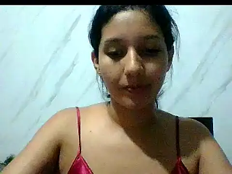 Snapshot of emmariders2 chatting on January 10, 3:50 am emmariders2 online show from January 10, 3:50 am